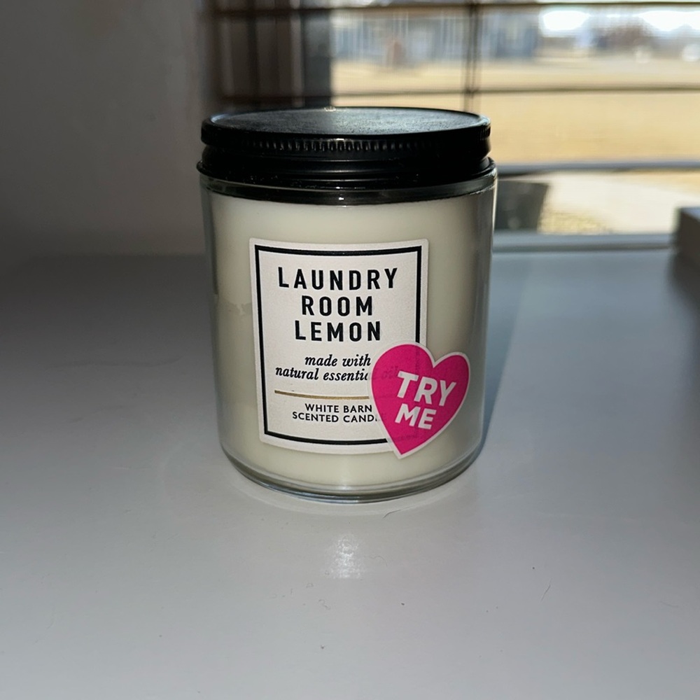 LAUNDRY ROOM LEMON